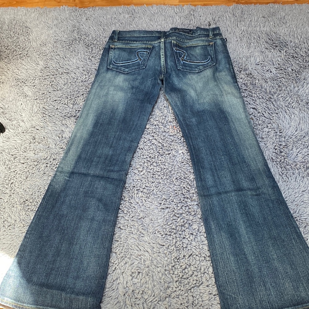 Is rock and republic Jeans is size 30 lightly used and are in great condition